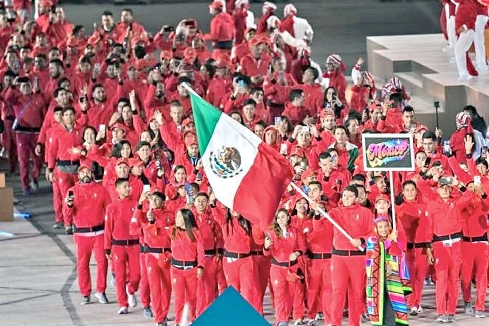La delegación mexicana participó en los Juegos Panamericanos y logró colocarse en el tercer lugar del medallero, lo que no sucedía desde 1955.