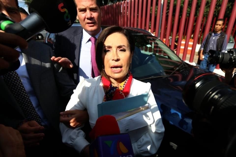 Rosario Robles a su llegada al Reclusorio Sur.
