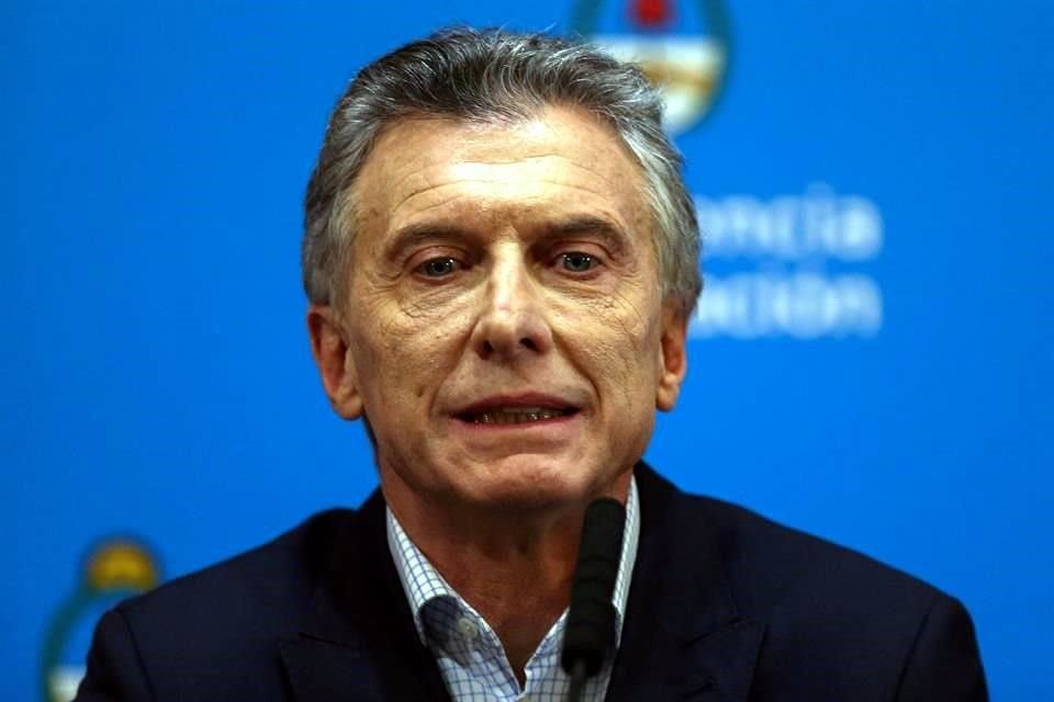 El Presidente argentino anunció medidas económicas para ayudar a las finanzas de clase media y baja argentina, tras desplome de bolsa.