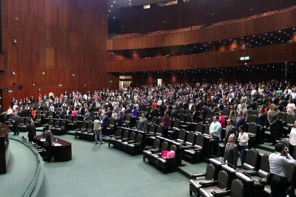 La Cámara respondió ante la Suprema Corte de Justicia de la Nación que el ordenamiento impugnado no vulnera la autonomía presupuestal del Banco de México.