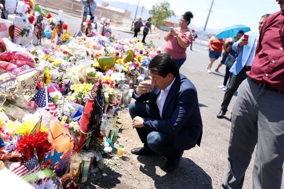 Acompañado por el Alcalde de Ciudad Juárez, Armando Cabada, se pronunció por un control de armas en Estados Unidos.