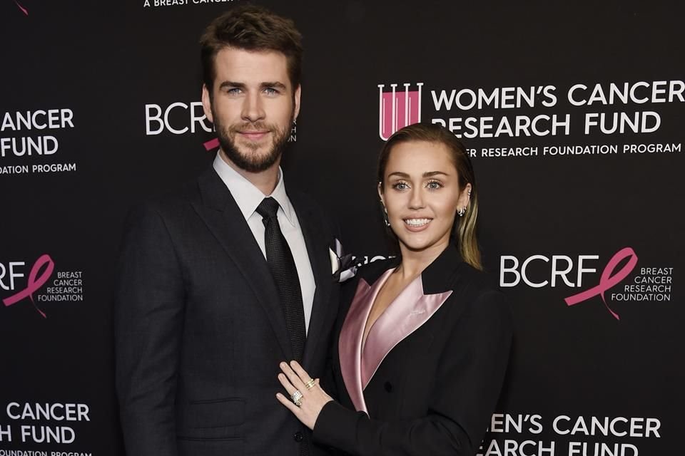 El nuevo tema de Miley Cyrus, 'Slide Away', lo lanzó a unos días de la noticia de su separación de su esposo, Liam Hemsworth.