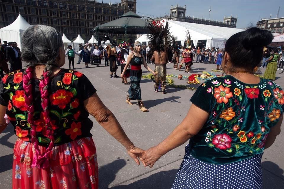 La sexta Fiesta de las Culturas Indígenas podrá apreciarse en el Zócalo capitalino hasta el próximo jueves 22 de agosto y del 28 de agosto al 1 de septiembre
