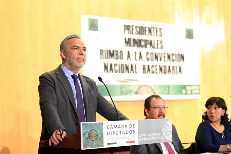 Alfonso Ramírez Cuéllar participó  enla reunión de presidentes municipales Rumbo a la Convención Nacional Hacendaria.