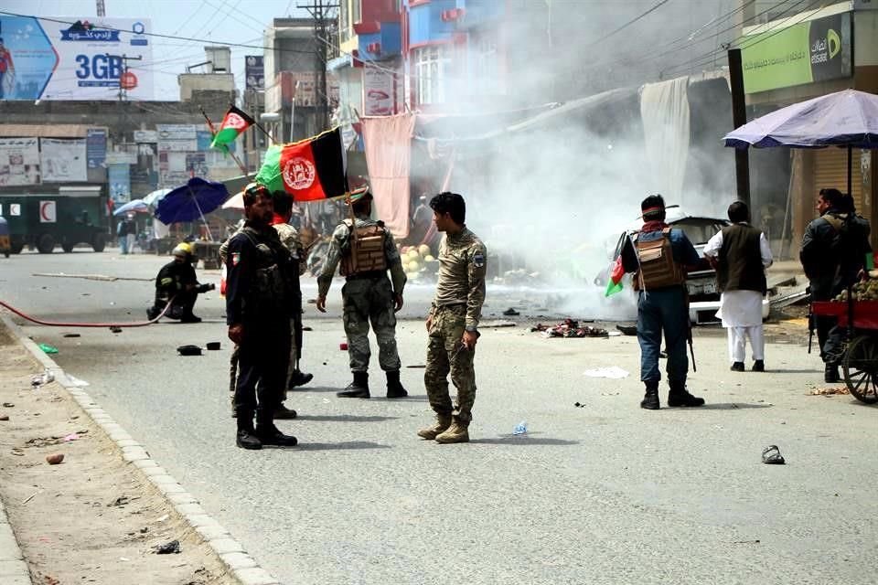 En centenario de independencia, múltiples explosiones dejaron al menos 83 heridos en Afganistán, lo que derivó en cancelación de fiestas.