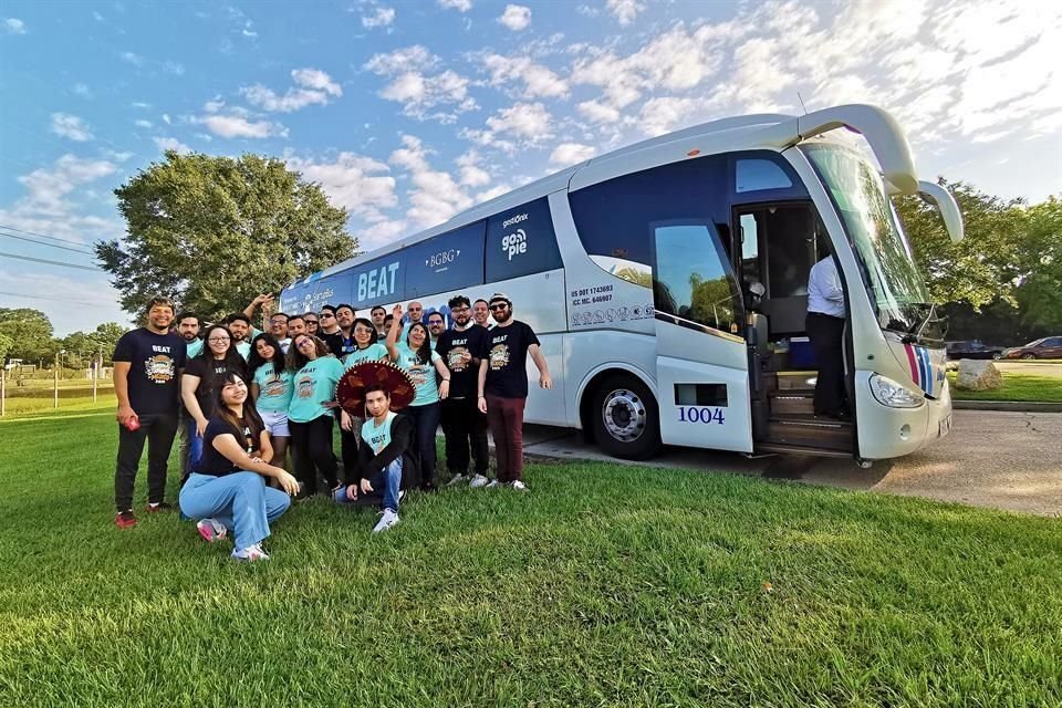 Ir de México a Nueva Orleans en bus mientras los emprendedores a bordo diseñan su empresa: eso es StartupBus