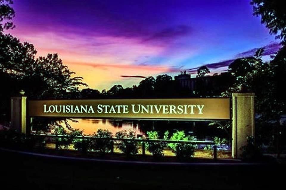 La Universidad Estatal de Louisiana alertó la presencia de un sujeto armado al interior de su campus; no hay reportes de víctimas.