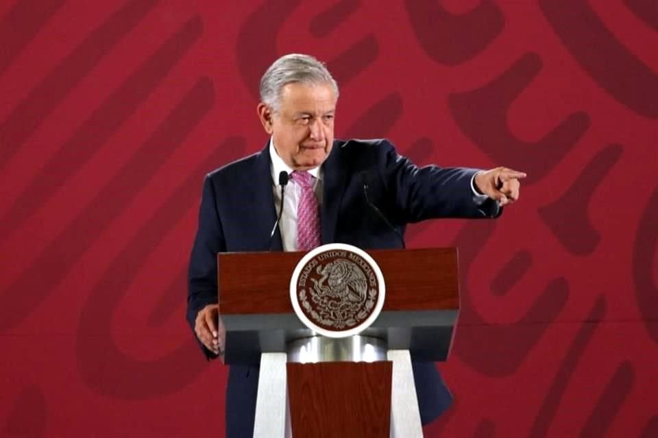 El Presidente López Obrador cuestionó que sus opositores muestren resistencia al cambio que impulsa.