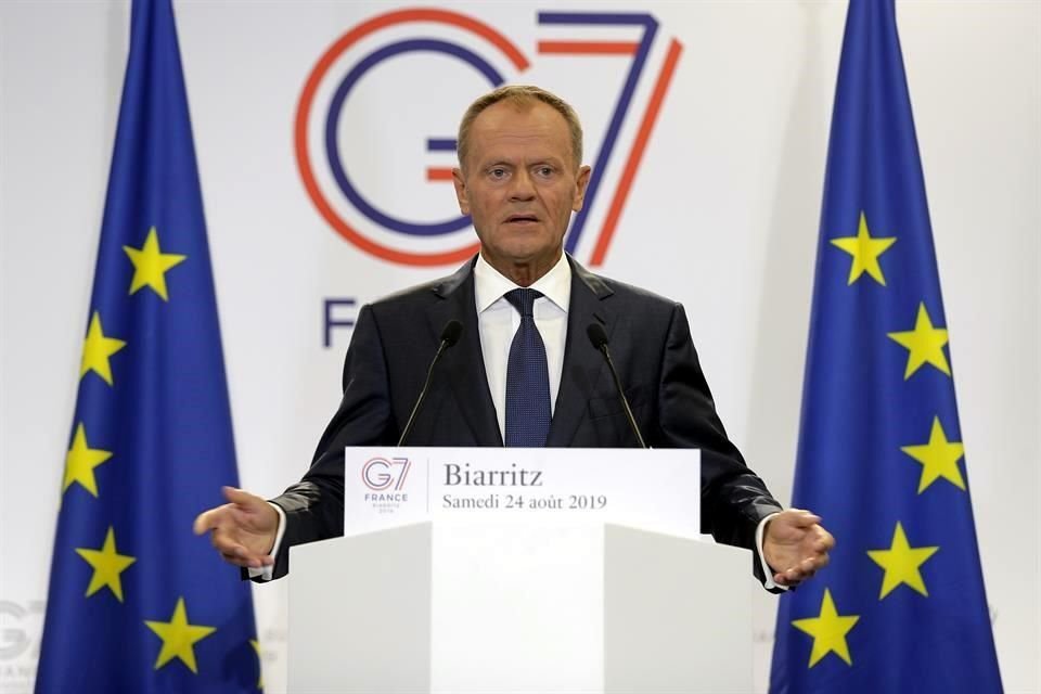 El presidente del Consejo Europeo dijo que las tensiones comerciales entre EU y otros países provocan riesgos para la economía mundial.