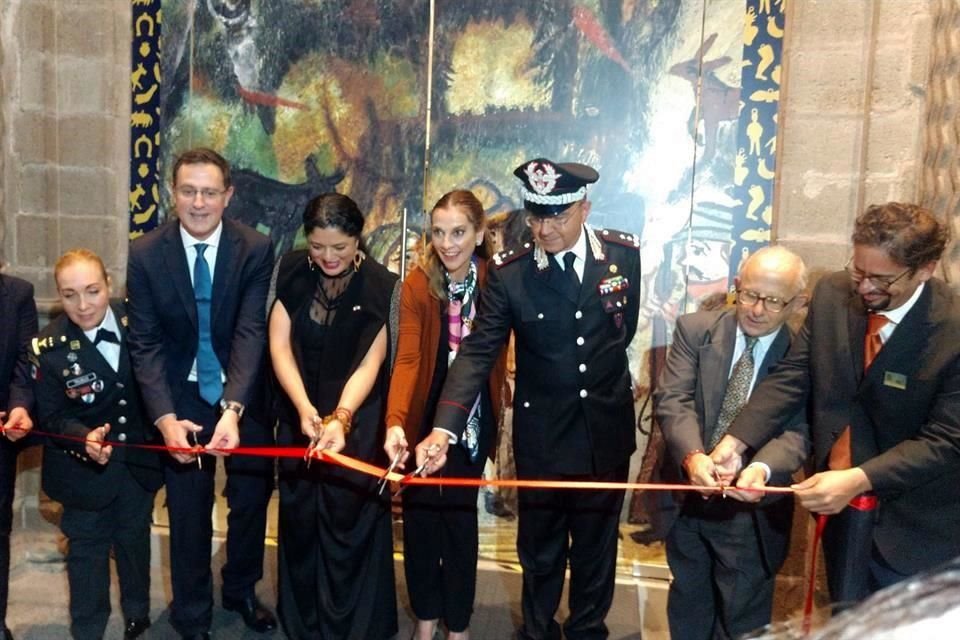 Beatriz Gutiérrez Müller, presidenta del Consejo Honorario de Memoria Histórica y Cultural de México, participó en la inauguración de la muestra.