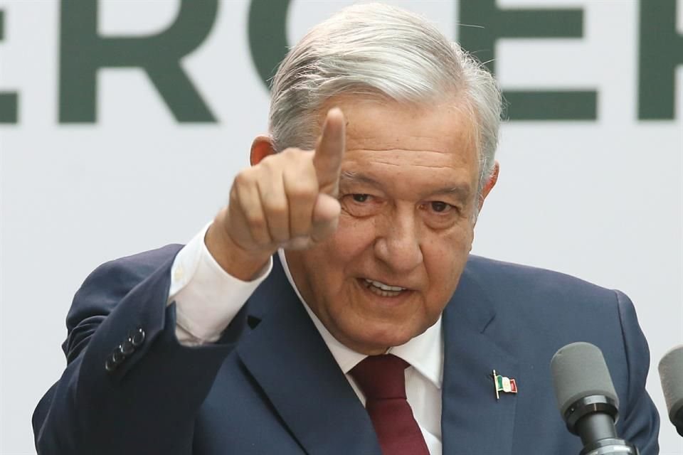 Andrés Manuel López Obrador, durante su Primer Informe de Gobierno en Palacio Nacional.