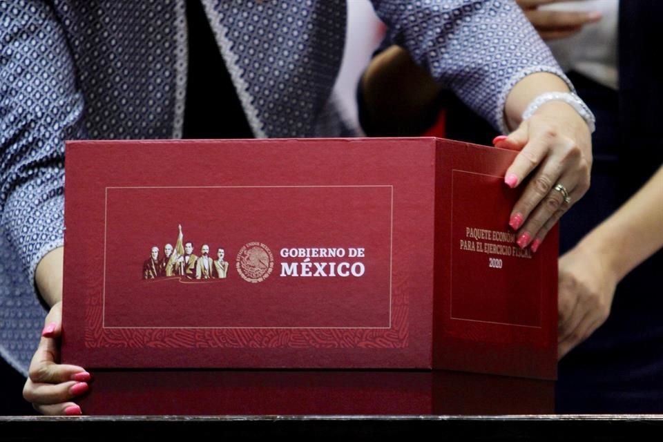 El domingo, Arturo Herrera entregó a la Cámara de Diputados el paquete económico para 2020.