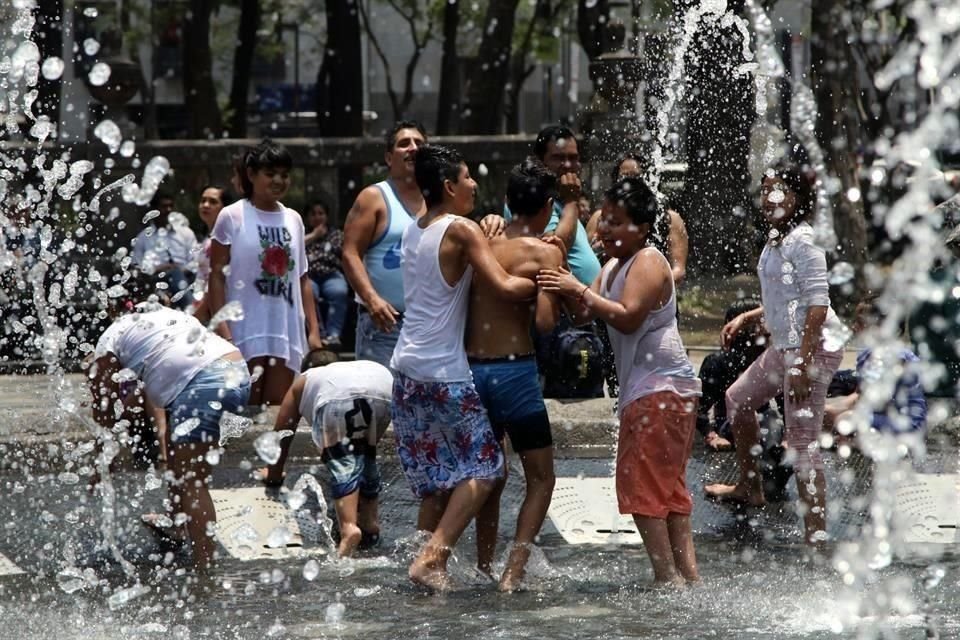 En la Ciudad de México, también hubo altas temperaturas con nuevos récords del 14 al 18 de agosto, superando los valores previos de esos días.