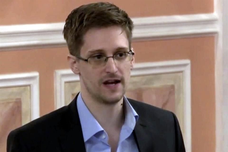 Edward Snowden reveló que pidió asilo a 27 países, pero que el entonces Vicepresidente de EU, Joe Biden, boicoteó sus esfuerzos.