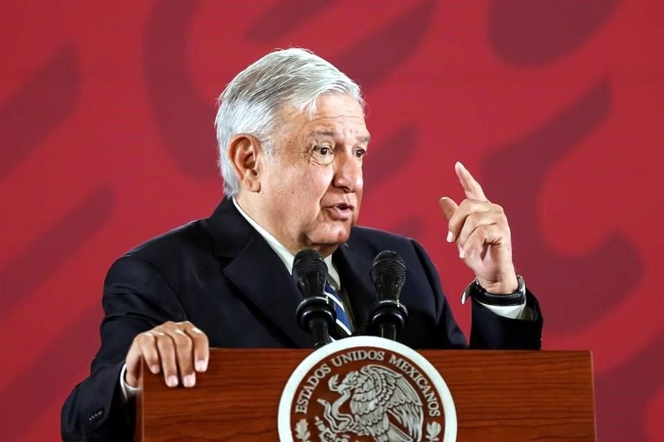López Obrador dijo que a la reunión de hoy acudirá Julio Scherer, consejero jurídico de Presidencia.