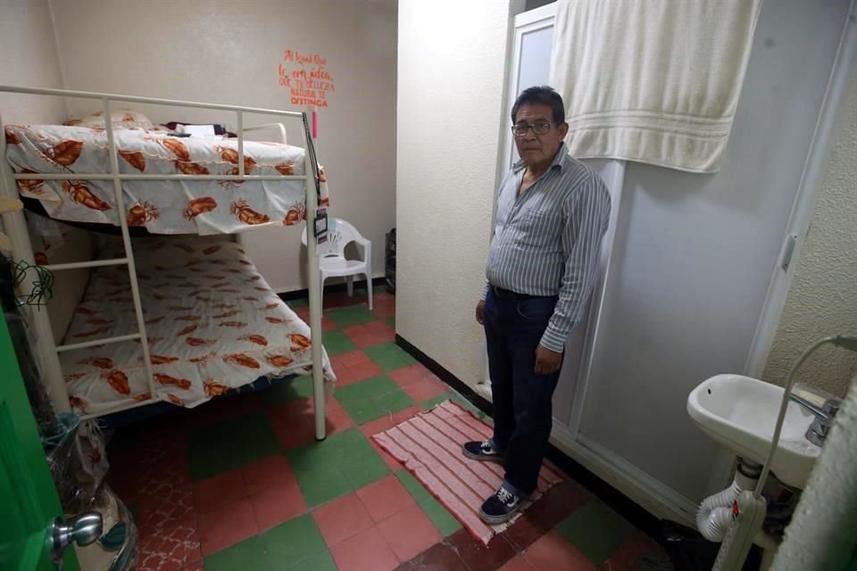 Efraín García lleva casi 2 años viviendo en el albergue 'Hogar CDMX'.