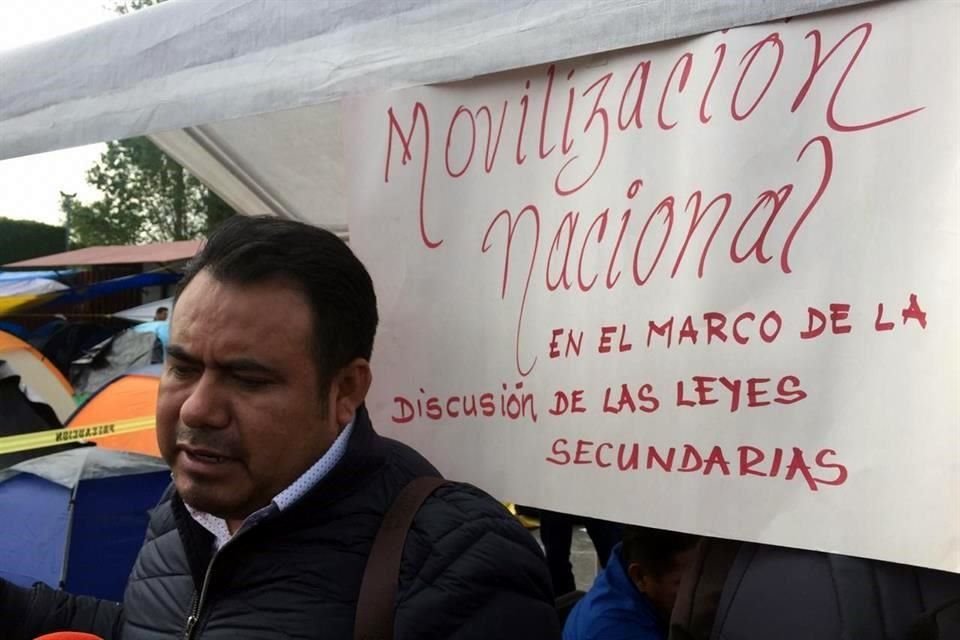 Eloy López, dirigente de la Sección 22 de Oaxaca, dijo que de momento no prevén cerrar todos los accesos a la Cámara.