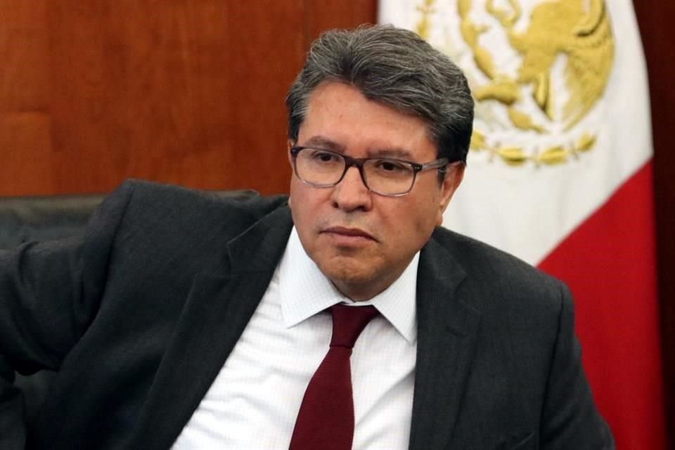 El coordinador de los senadores de Morena, Ricardo Monreal.