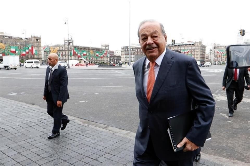 El empresario Carlos Slim a su llegada a Palacio Nacional.