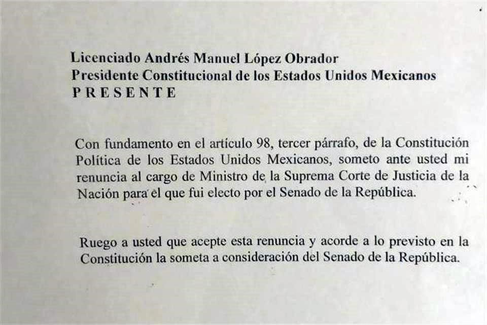 La carta de renuncia de Eduardo Medina Mora.