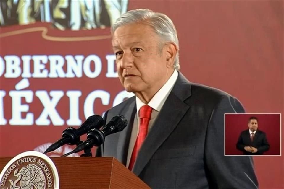 El Presidente en su conferencia de prensa en Palacio Nacional.