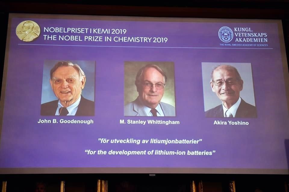 El alemán Goodenough, el británico Whittingham y el japonés Yoshino ganaron el Nobel de Química 2019 por el desarrollo de las baterías de ion-litio.
