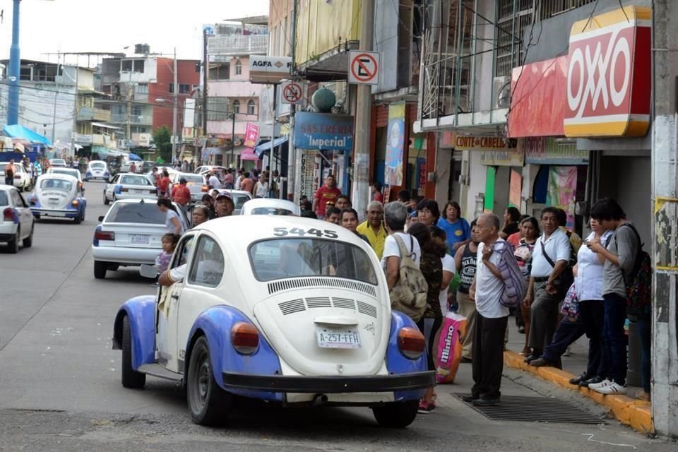 Rutas del transporte en Acapulco han suspendido operaciones debido al ataque a las unidades.