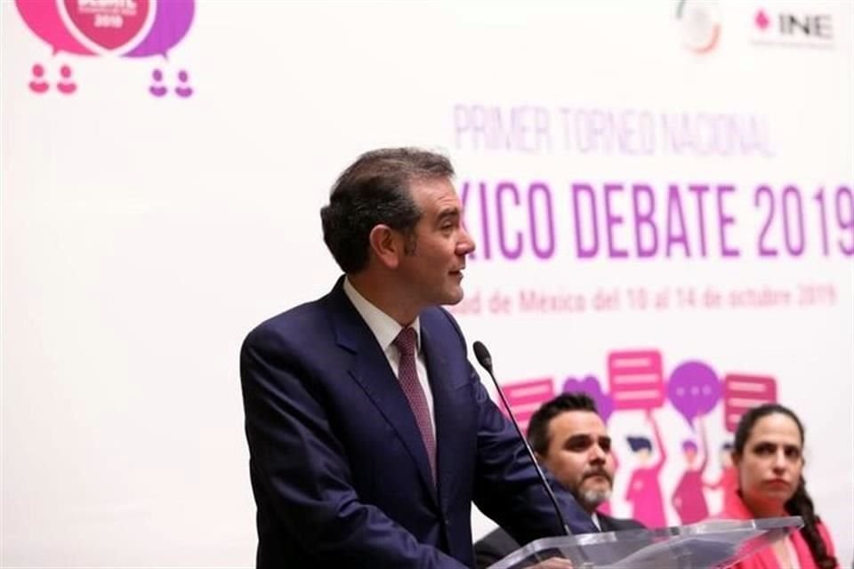 Lorenzo Córdova, presidente del INE.