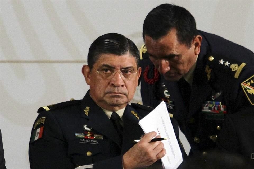 El General Sandoval en la conferencia mañanera en Palacio Nacional.