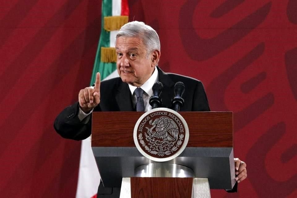 López Obrador fue cuestionado sobre el libro que prevé publicar en diciembre.