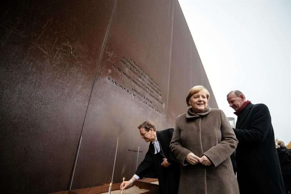 Angela Merkel conmemoró el 30 aniversario de la caída del Muro de Berlín y recordó a víctimas de la extinta República Democrática Alemana.