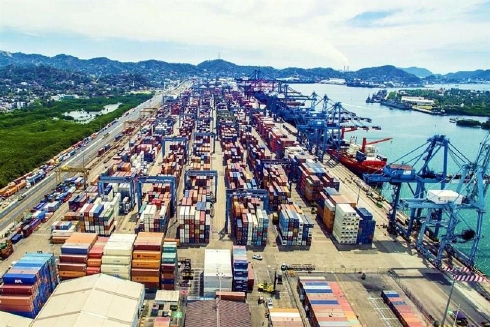 El puerto de Manzanillo, Estado de Colima.