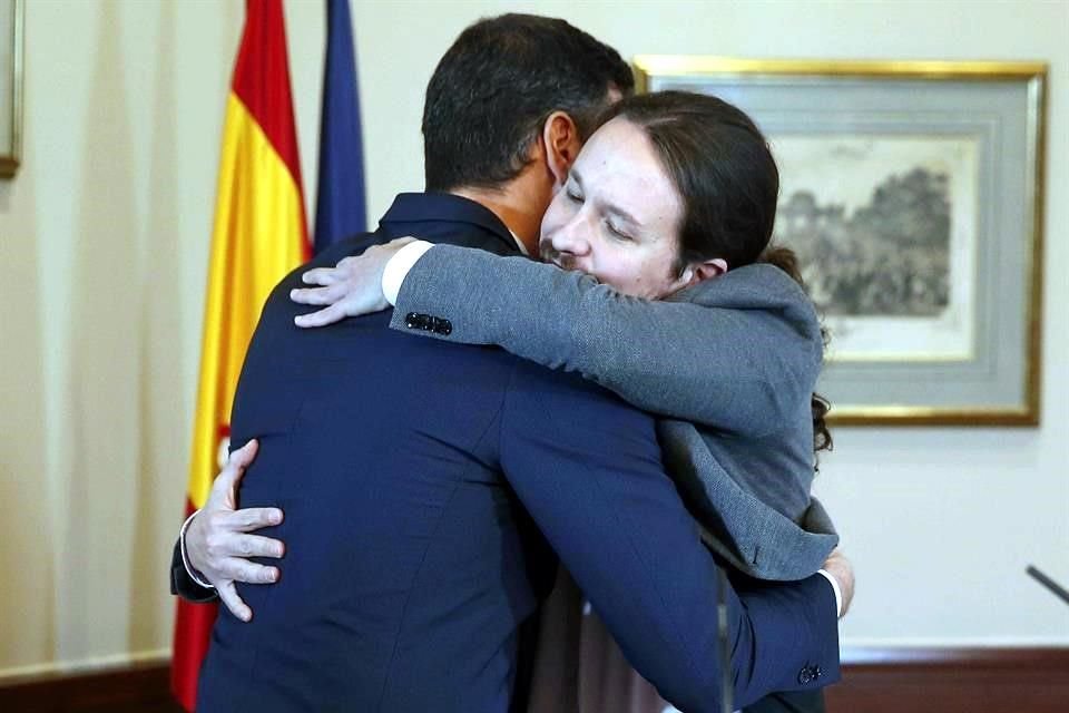 El presidente del Gobierno español en funciones, el socialista Pedro Sánchez, (izq), y el líder de Unidas Podemos, Pablo Iglesias.