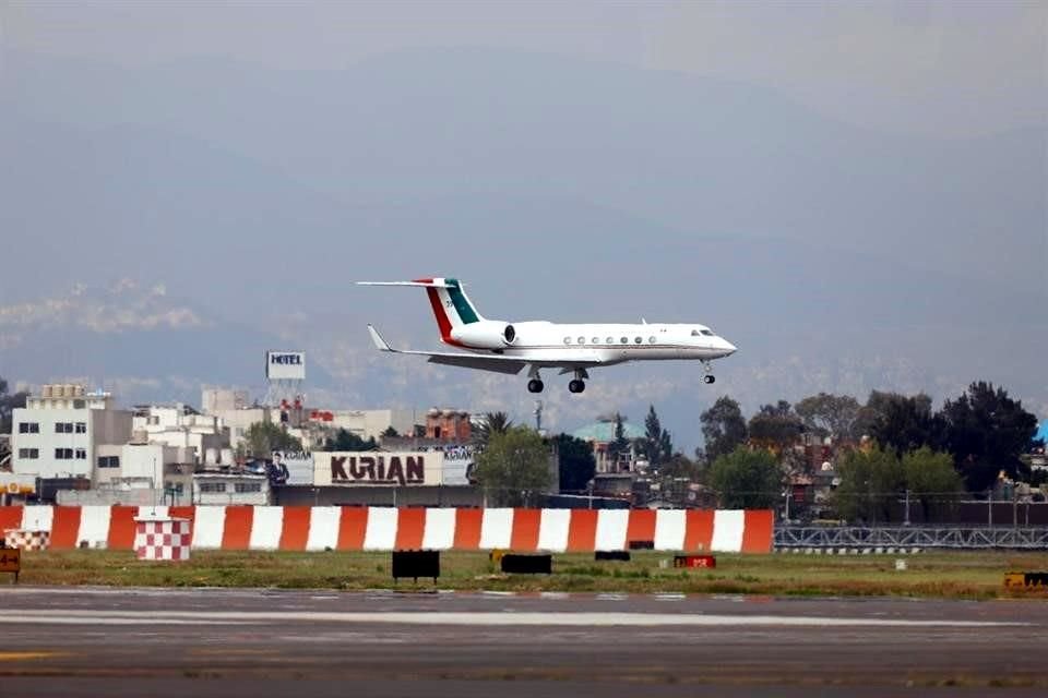 El avión que trasladó a Evo Morales desde Bolivia llegó a México, donde se le dará asilo político.