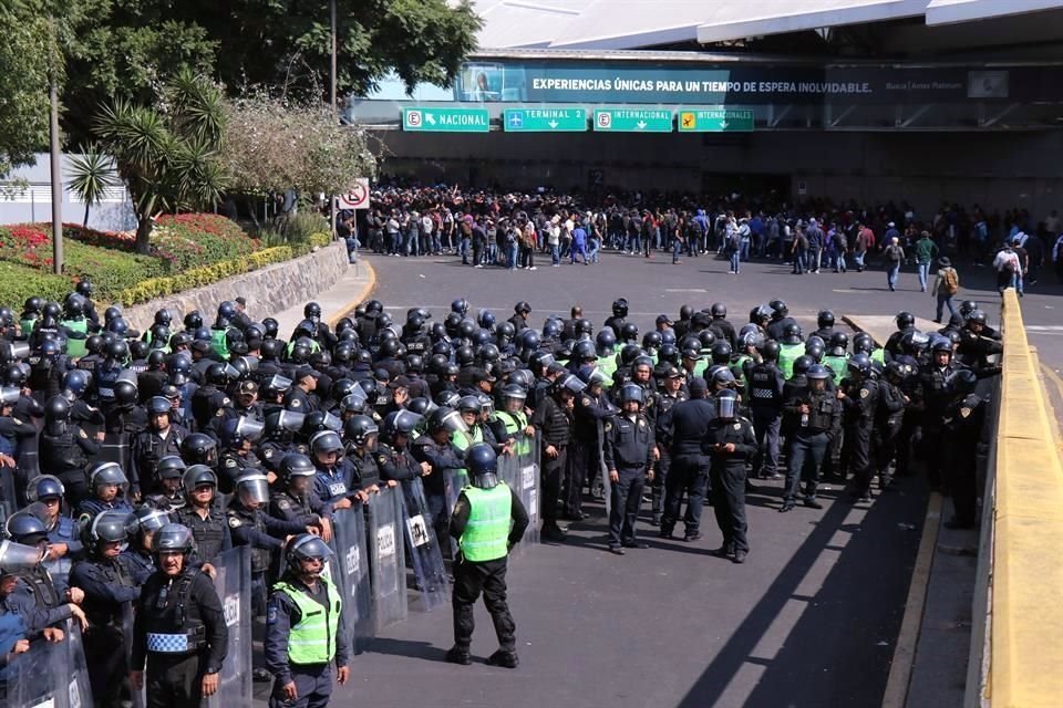 Aunque el Subsecretario no quiso dar una cifra de cuántos elementos serían indemnizados, uno de los coordinadores del grupo rebelde indicó que serían aproximadamente 5 mil.