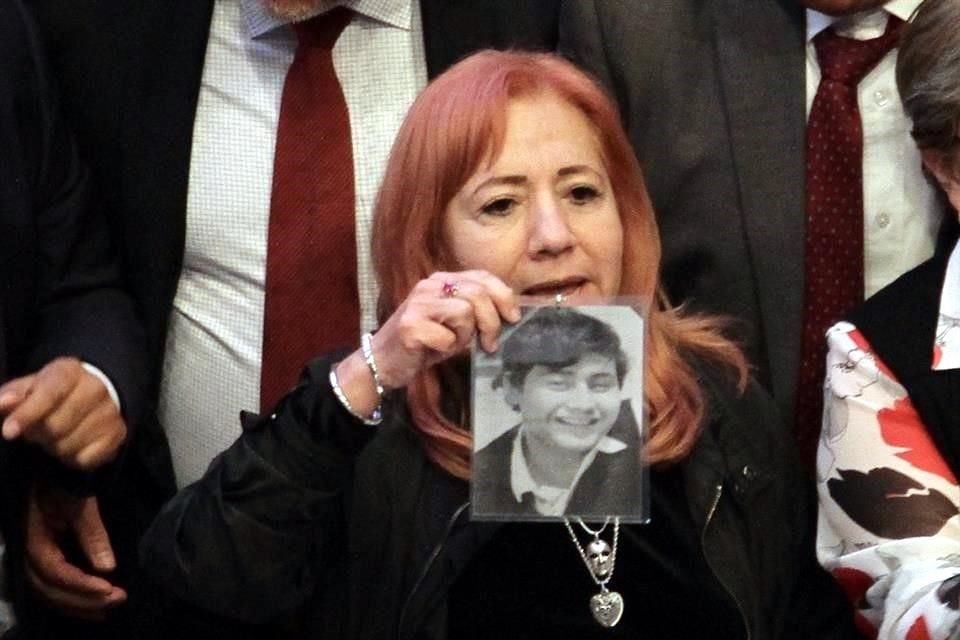 Entre protestas, Rosario Piedra Ibarra asumió como presidenta de la Comisión Nacional de Derechos Humanos.