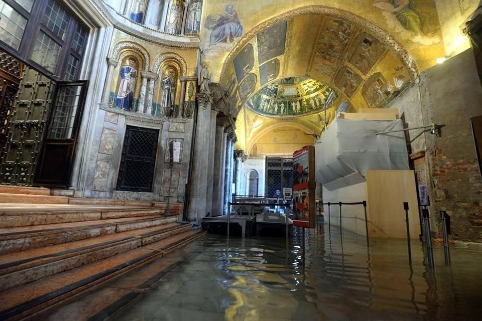 La Basílica de San Marco fue afectada por inundaciones.