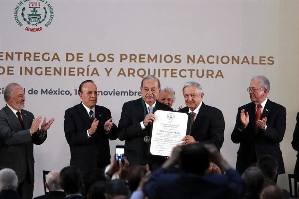 El empresario Carlos Slim recibe el premio Nacional de Ingeniería 2018