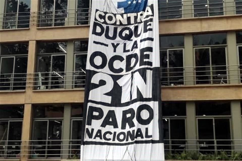 Diversos grupos sociales convocaron a un huelga nacional el 21 de noviembre.