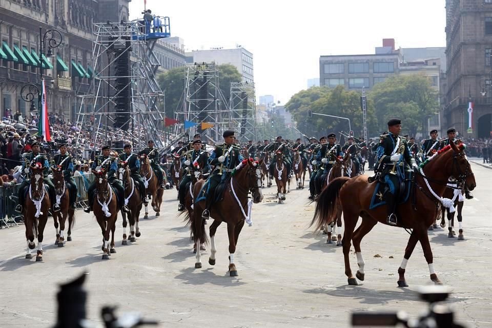 Dos mil 700 caballos de contingentes de todo el País participaron en el evento.