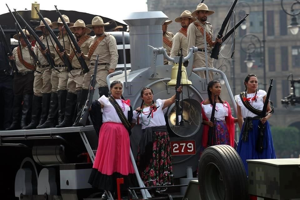 Esta es la primera vez que se realiza el desfile conmemorativo de la Revolución Mexicana desde que fue suspendido en 2014, por el entonces Presidente Enrique Peña Nieto.