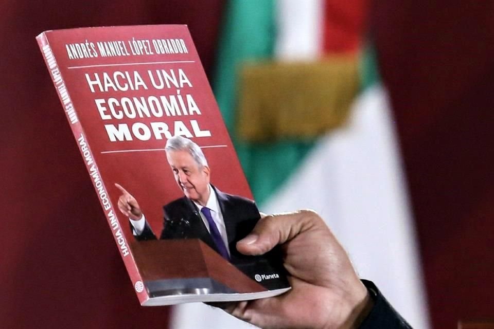El libro fue prologado por Enrique Galván Ochoa, que forma parte del equipo que elabora la 'Constitución Moral', y fue ilustrado con una fotografía oficial proporcionada por la Presidencia.