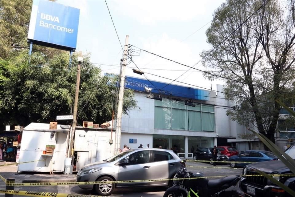 El lesionado salía de una sucursal bancaria ubicada sobre Insurgentes y Santa Catarina, Colonia Insurgentes San Borja.