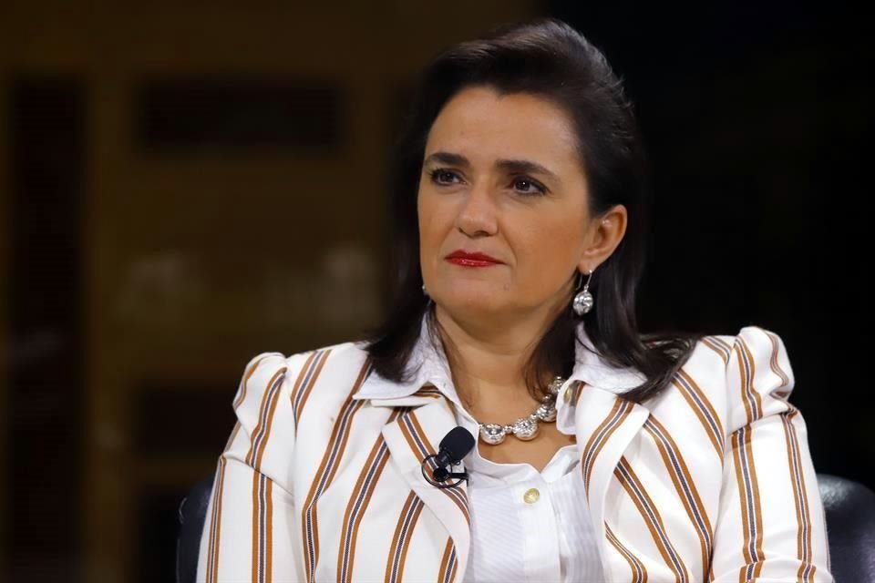 Entre las candidatas está la titular del SAT, Margarita Ríos Farjat.