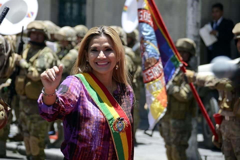 Jeanine Áñez se autoproclamó Presidenta de Bolivia para encabezar un Gobierno de transición.