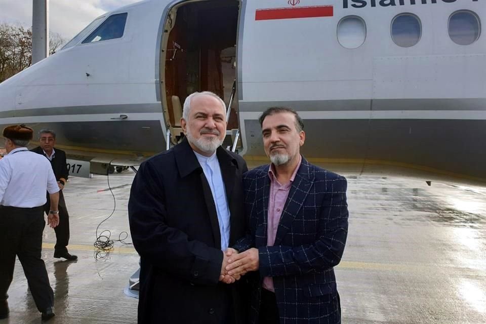 El Canciller iraní, junto a Massoud Soleimani.