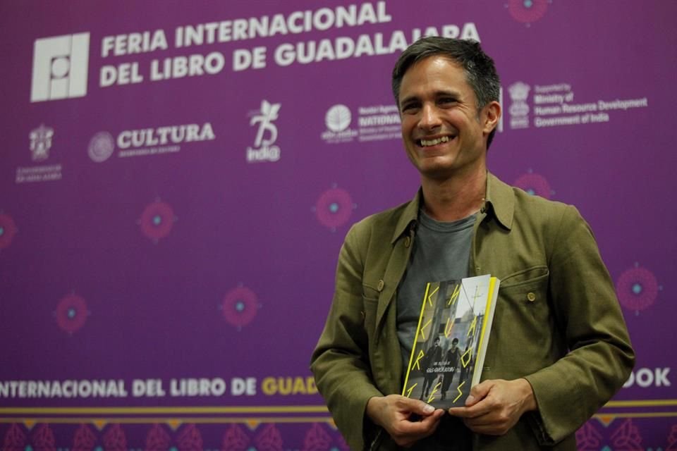 Al presentar un libro sobre la producción de 'Chicuarotes', el actor dijo que le gustaría que México pudiera ayudar al cine latinoamericano a tener más difusión en Estados Unidos.