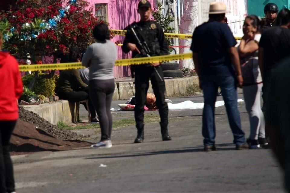 Los hechos ocurrieron en la esquina de Adolfo Rivera Velarde y Felipe Larios, cuando el individuo sorprendió al agente para atacarlo.
