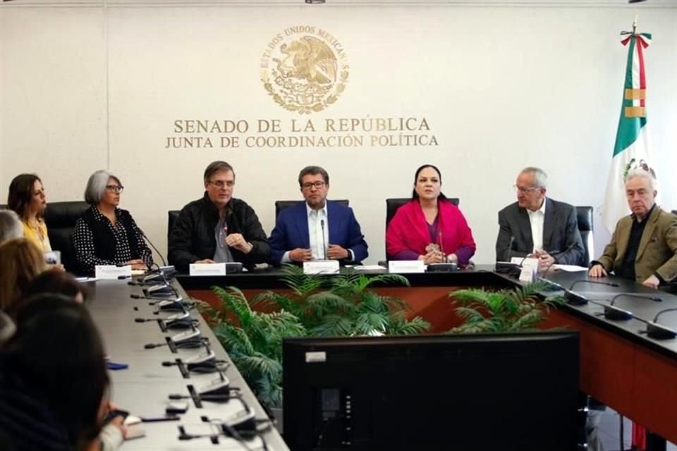 Canciller Ebrard dijo que acordó con senadores compartir postura de México con EU de rechazo a supervisión a empresas y a reglas de origen de acero en negociación de T-MEC.