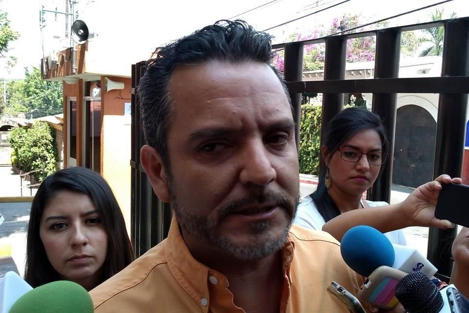 El Edil de Cuernavaca, Antonio Villalobos, reveló que Ulises Bravo, medio hermano del Gobernador, medio en disputa con Cuauhtémoc Blanco.